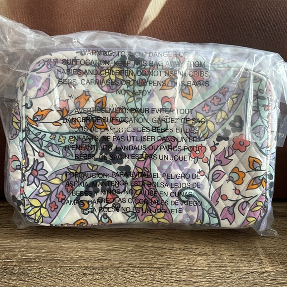 VB Large Blush & Brush Case Sig Cotton NWT - Picture 2 of 7